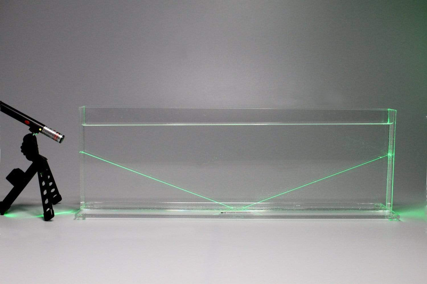 Arbor Scientific Laser Viewing Tank