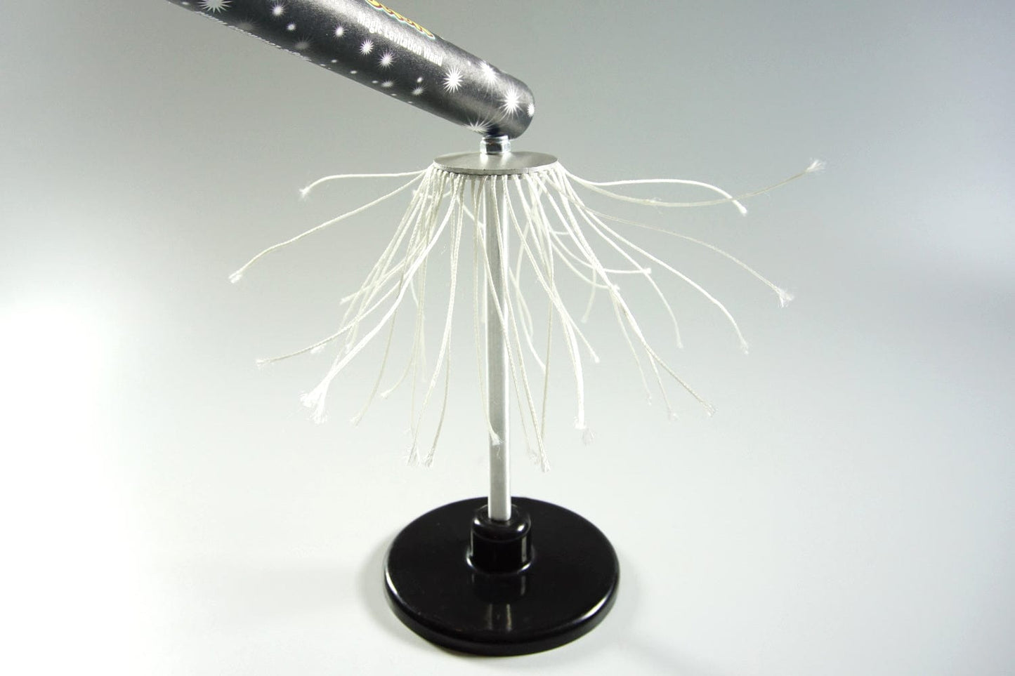 Arbor Scientific Electrostatic Plume Set