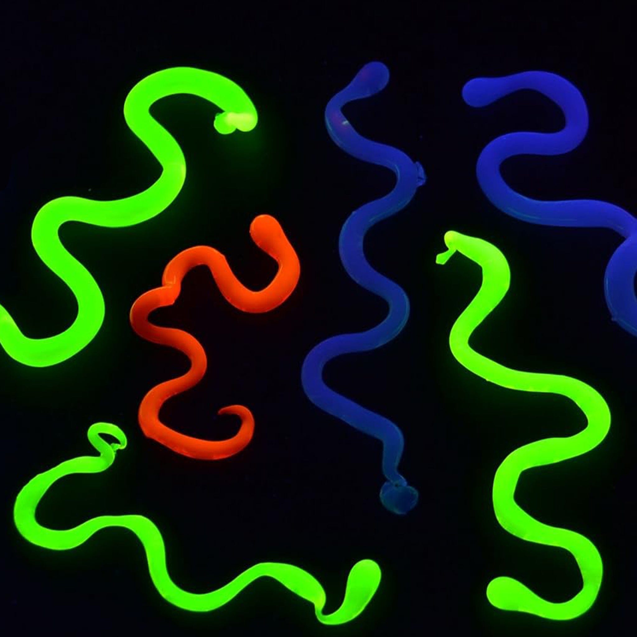 Polymers - Making Fluorescent Worms Classroom Kit – Arbor Scientific