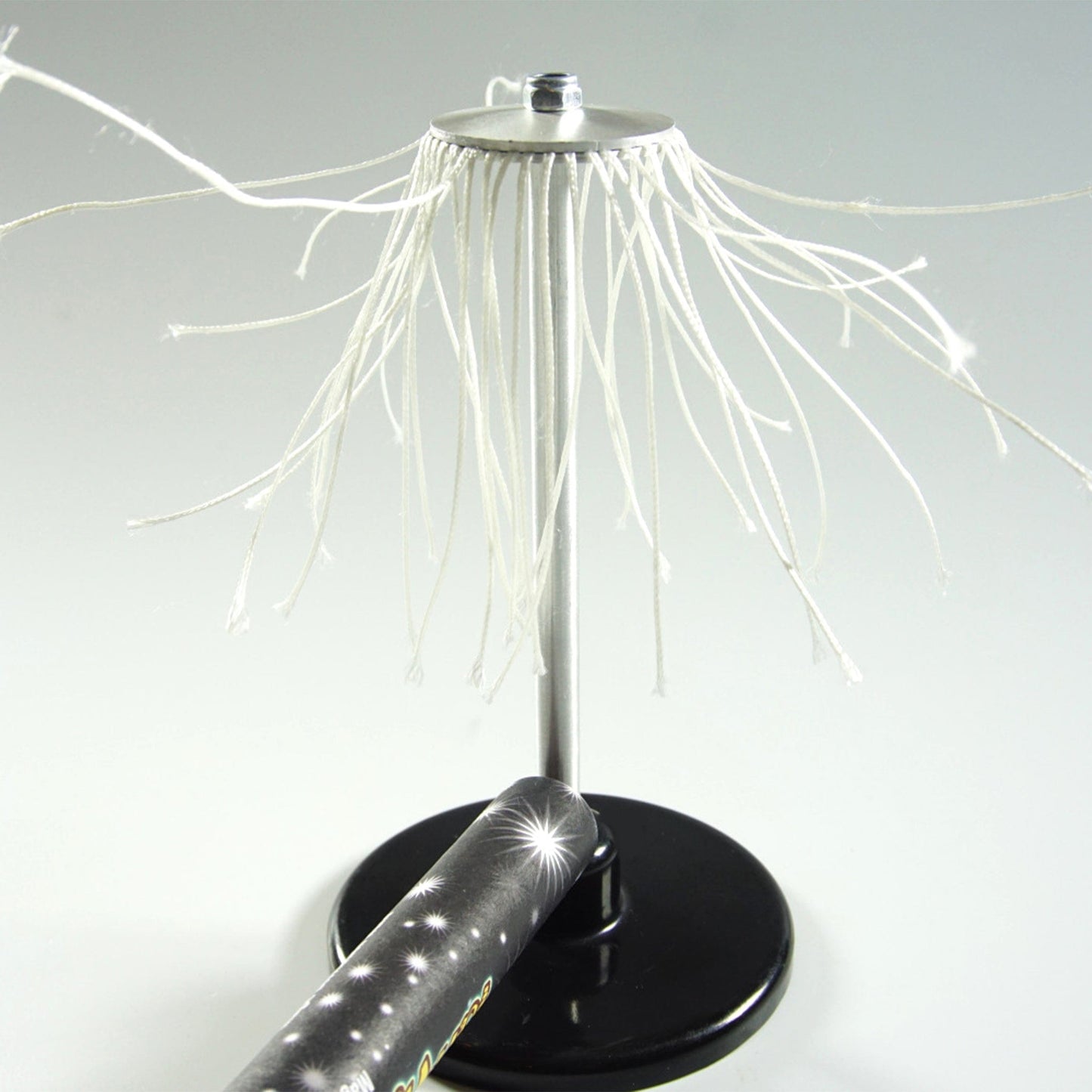 Arbor Scientific Electrostatic Plume Set