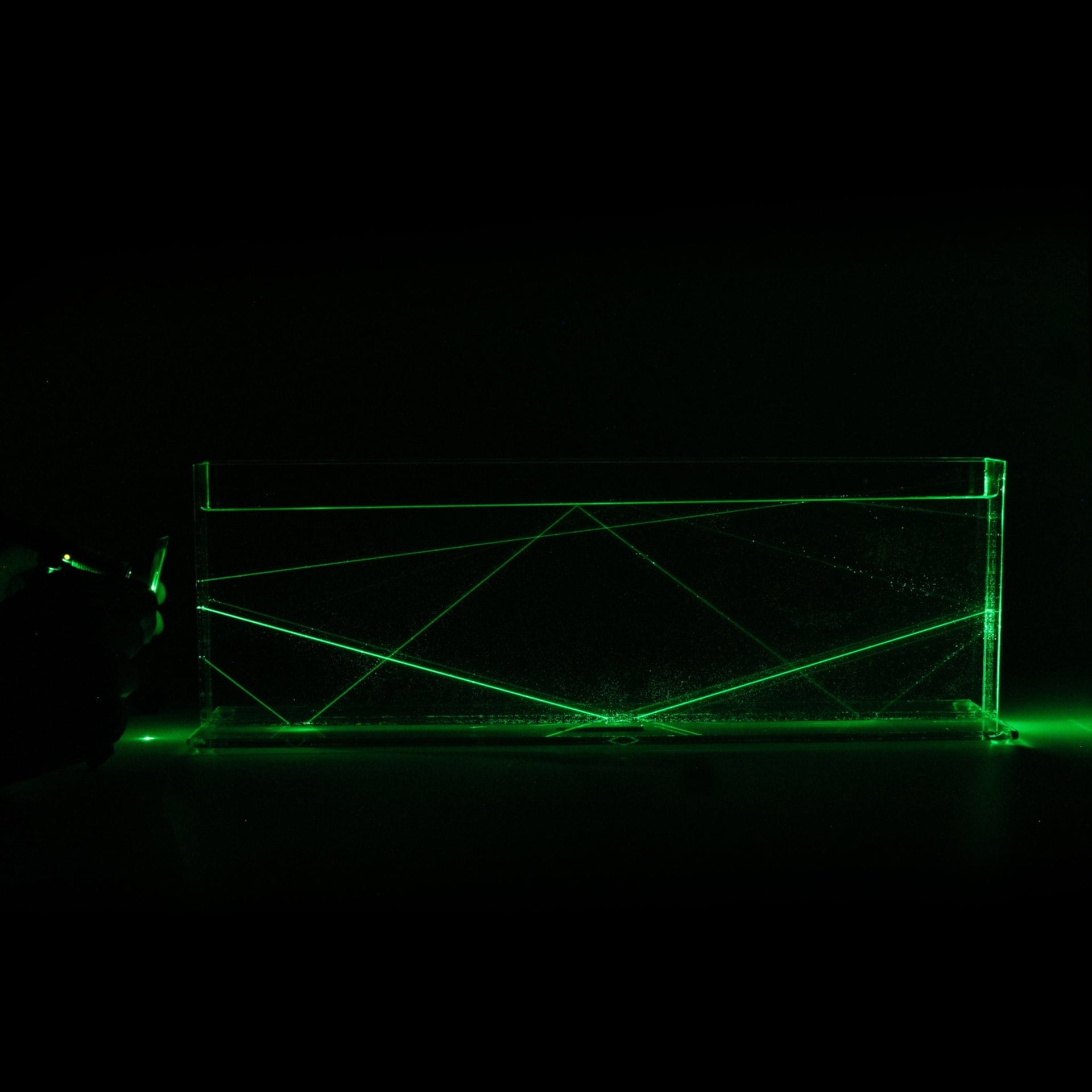 Arbor Scientific Laser Viewing Tank
