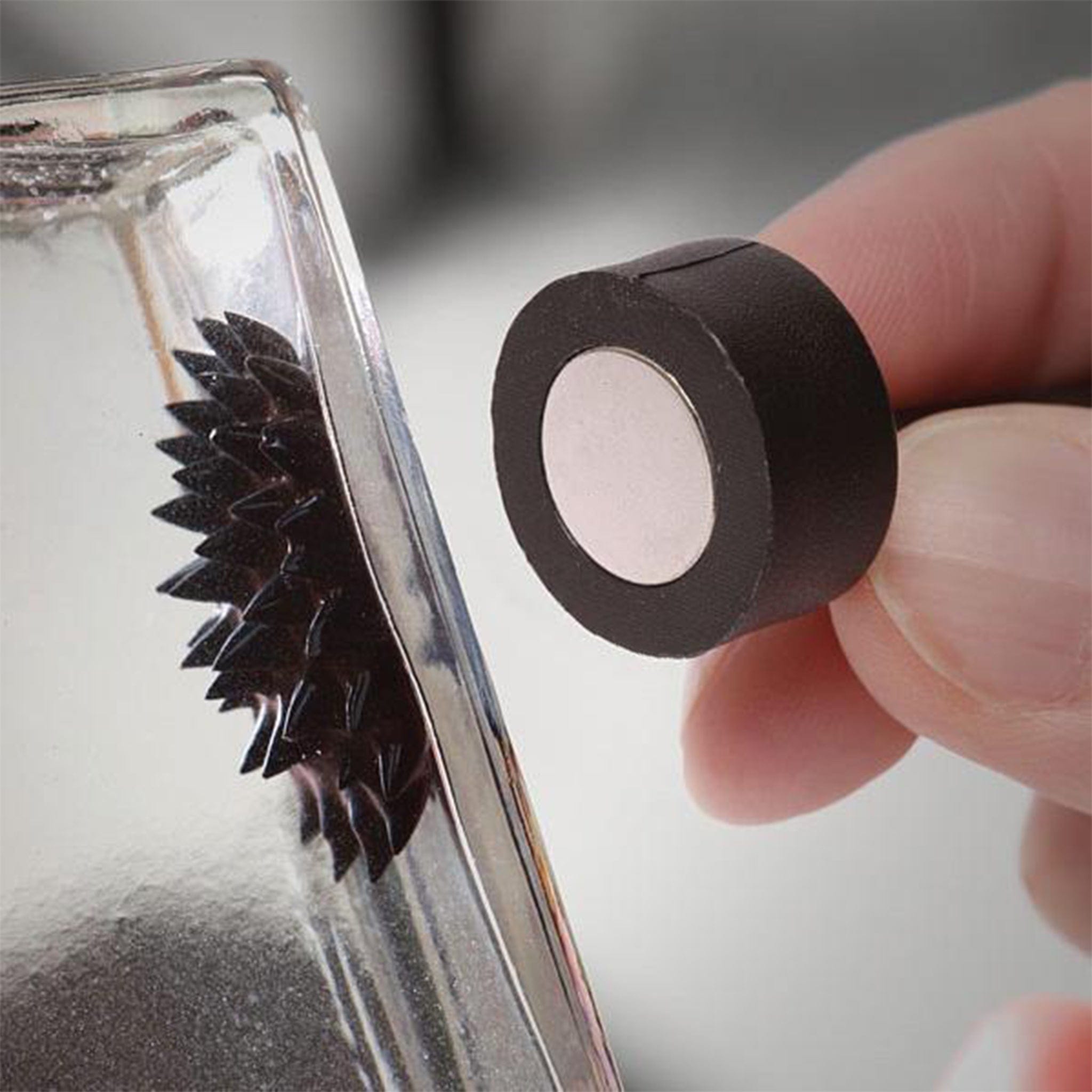 Ferrofluid Display Cell – Arbor Scientific