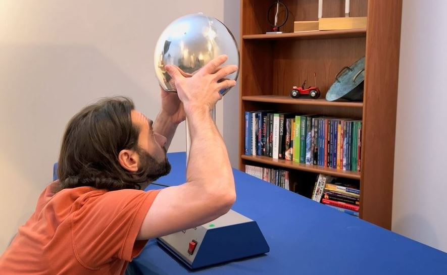 Van de Graaff Generator, 400 kV, 10 Electrostatic Attachments